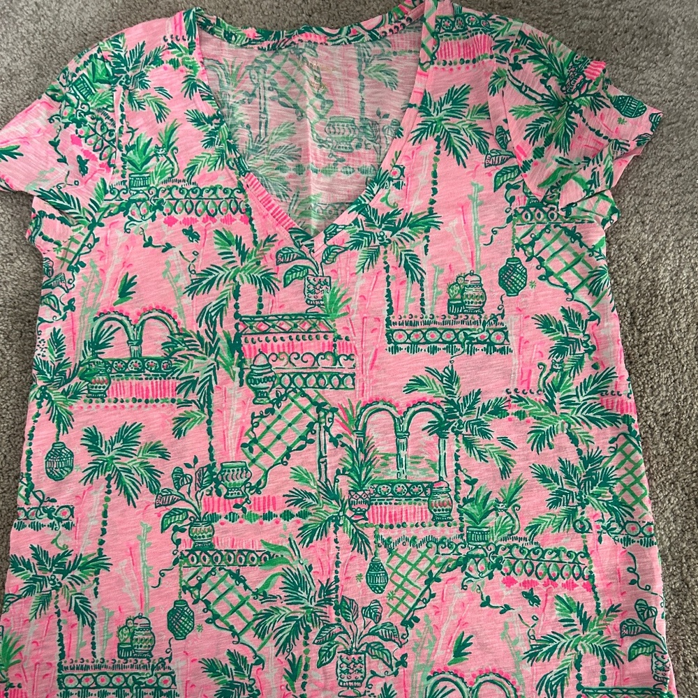 Lilly Pulitzer "Etta" T-Shirt; "Mandevilla Bay" pink/green Sz.M